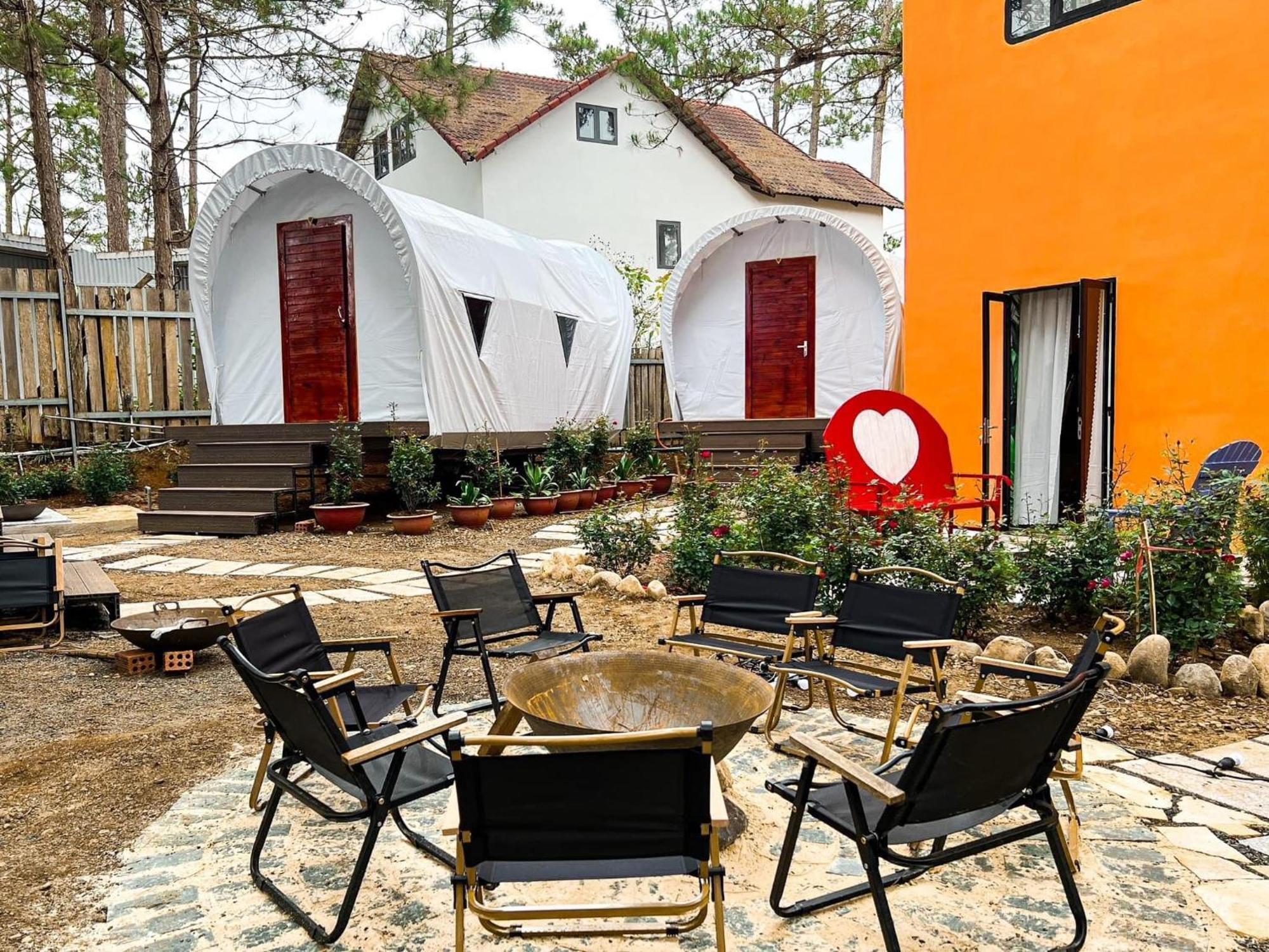 De Vivre Homestay Mang Den Kon Von Kla Eksteriør billede